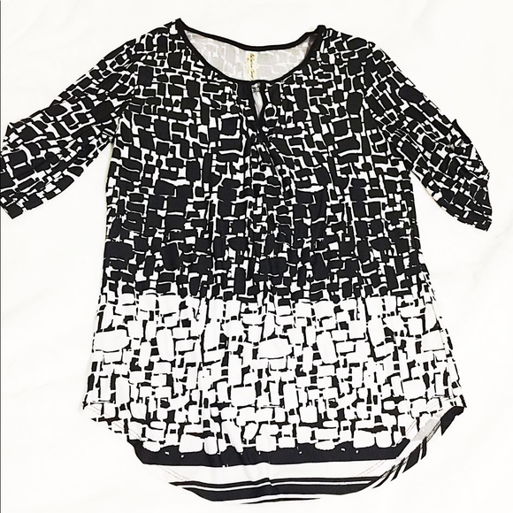 Black & White Geometric Designs Stretchy Top (NWT) - Picture 1 of 6